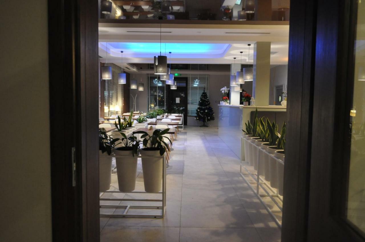 ראדזני פודלאסקי Hotel Pauza מראה חיצוני תמונה