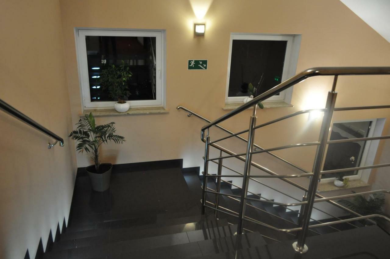 ראדזני פודלאסקי Hotel Pauza מראה חיצוני תמונה