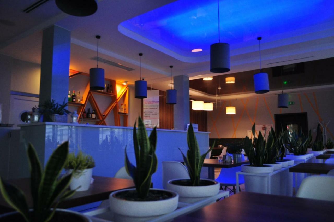 ראדזני פודלאסקי Hotel Pauza מראה חיצוני תמונה